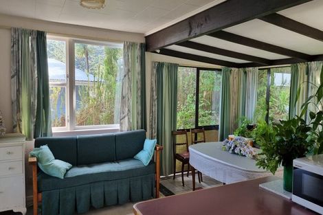 Photo of property in 4 Bella Grove, Naenae, Lower Hutt, 5011