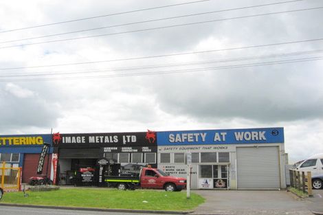 Photo of property in 8 Revell Court, Pukekohe, 2120