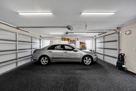 Photo of property in 5 Condor Crescent, Waiwhakaiho, New Plymouth, 4312