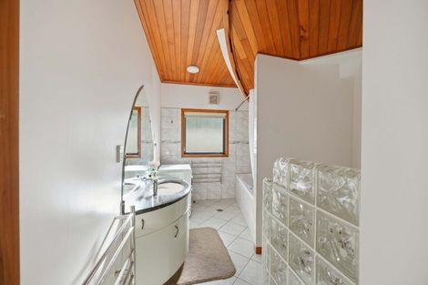 Photo of property in 99 East Coast Road, Castor Bay, Auckland, 0620