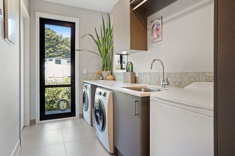 Photo of property in 8 Caro Lane, Cracroft, Christchurch, 8022