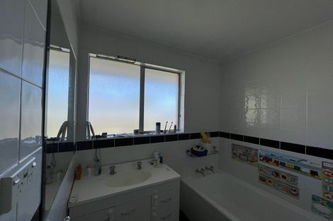 Photo of property in 32 Munro Street, Redwood, Christchurch, 8051