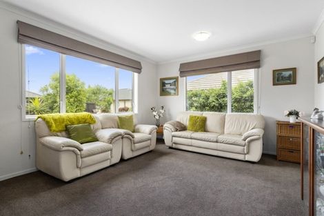 Photo of property in 24 Trauzer Place, Flagstaff, Hamilton, 3210