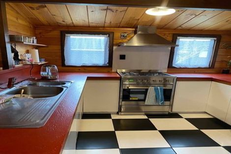 Photo of property in 29 Rembrandt Avenue, Tawa, Wellington, 5028