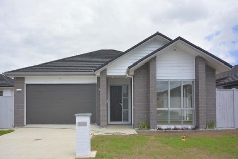 Photo of property in 8 Brumbie Way, Karaka, Papakura, 2113