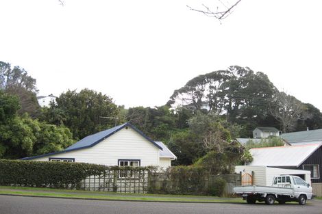 Photo of property in 24 Bracken Street, New Plymouth, 4310