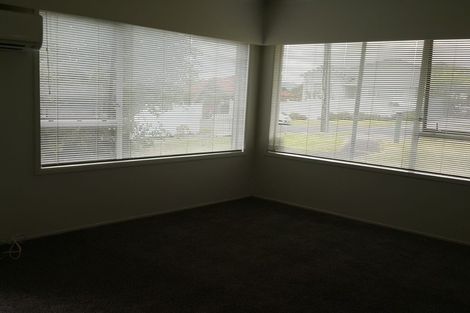 Photo of property in 1/126 Lynwood Road, New Lynn, Auckland, 0600
