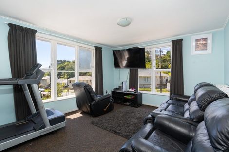 Photo of property in 189 Sievers Grove, Cannons Creek, Porirua, 5024