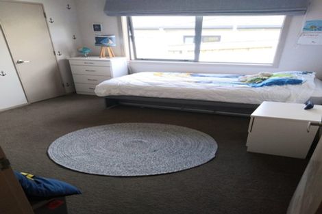 Photo of property in 30 Te Puia Drive, Aotea, Porirua, 5024