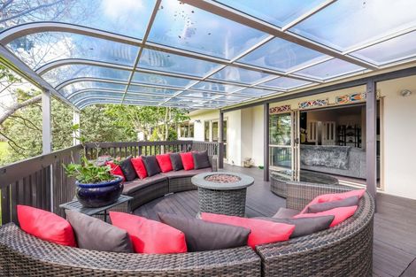 Photo of property in 15 Margaret Henry Crescent, Oteha, Auckland, 0632