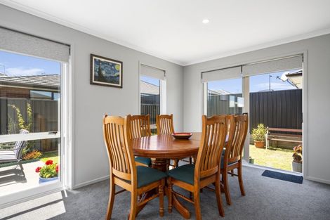 Photo of property in 8 Pioneer Crescent, Omokoroa, 3114