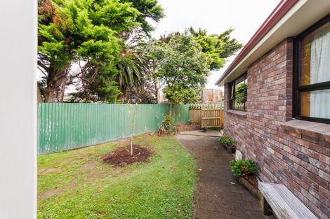 Photo of property in 14a York Place, Awapuni, Palmerston North, 4412