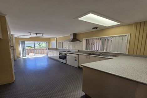 Photo of property in 14 Sutton Crescent, Papakura, 2110