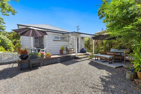 Photo of property in 15 Pomare Road, Russell, 0202