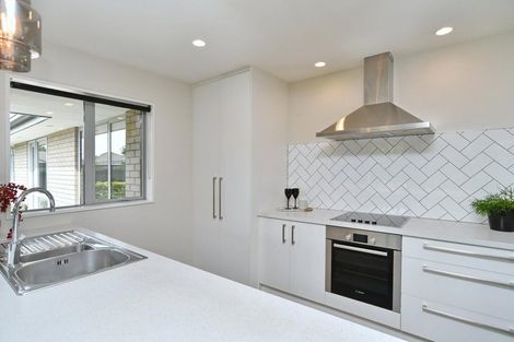 Photo of property in 8 Churchill Drive, Rangiora, 7400