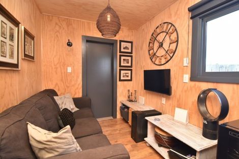 Photo of property in 319 High Street South, Carterton, 5713