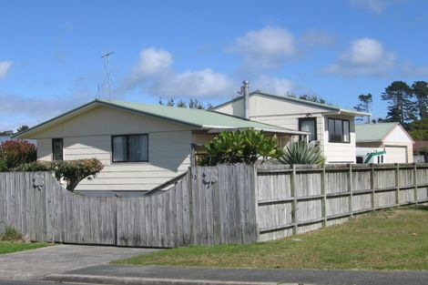 Photo of property in 13 Margaret Street, Mangawhai Heads, Mangawhai, 0505
