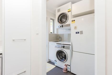 Photo of property in 2/104 Picton Avenue, Riccarton, Christchurch, 8011