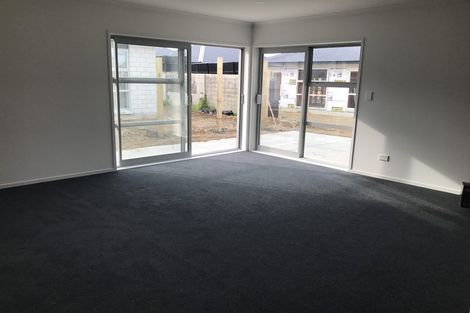 Photo of property in 2/30 Heath Street, Saint Andrews, Hamilton, 3200