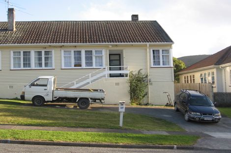Photo of property in 28 Wilkie Crescent, Naenae, Lower Hutt, 5011
