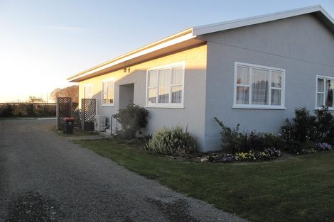 Photo of property in 15 Timaru Road, Waimate, 7924