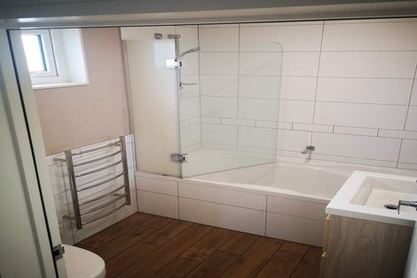 Photo of property in 78 Apu Crescent, Lyall Bay, Wellington, 6022