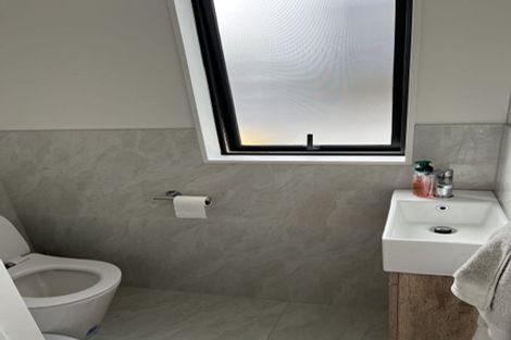 Photo of property in 17b Craigbank Avenue, New Lynn, Auckland, 0600