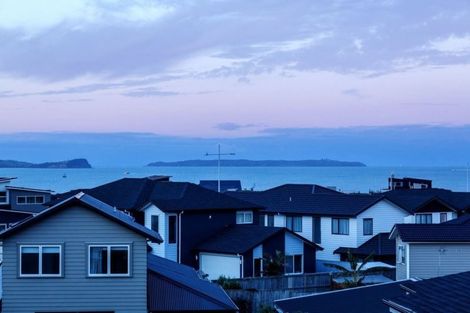 Photo of property in 4 Copper Lane, Long Bay, Auckland, 0630