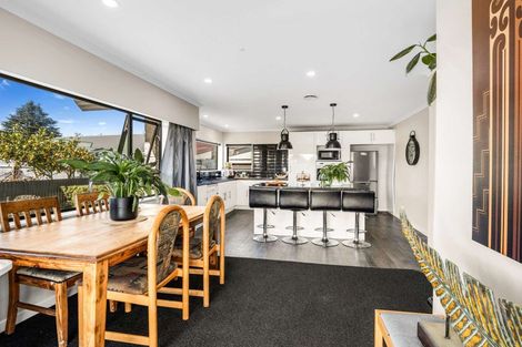 Photo of property in 1 Mathew Street, Dannevirke, 4930