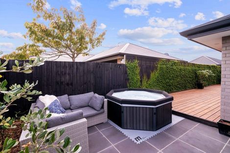 Photo of property in 34 Bradwell Crescent, Halswell, Christchurch, 8025