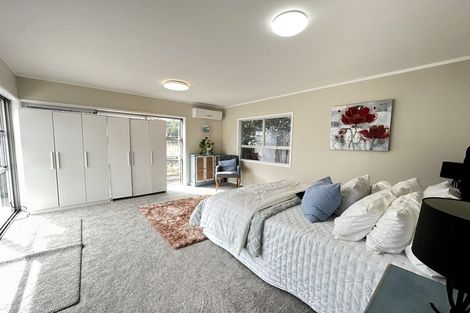 Photo of property in 209 Forrest Hill Road, Forrest Hill, Auckland, 0620