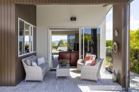 Photo of property in 30 Karapoto Lane, Rainbow Point, Taupo, 3330