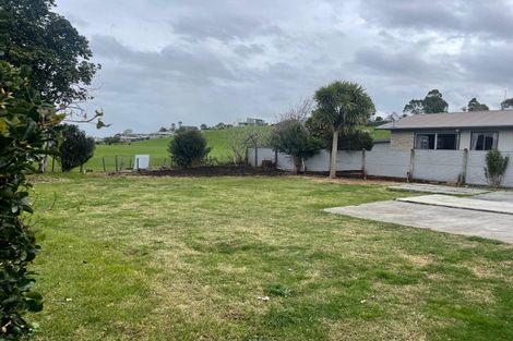 Photo of property in 3a The Crescent, Waihi Beach, 3611