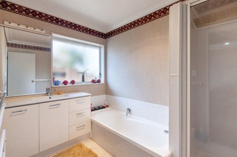 Photo of property in 27 Lotus Avenue, Mount Maunganui, 3116