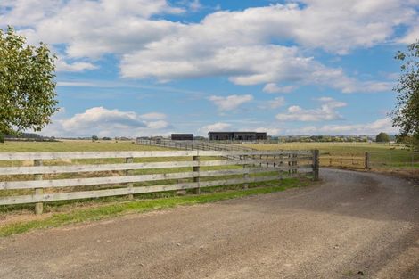 Photo of property in 567 Lethbridge Road, Halcombe, 4775