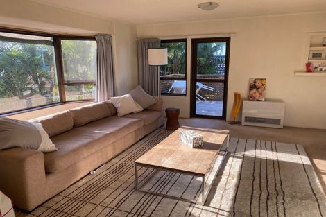 Photo of property in 2/59a Norwood Road, Bayswater, Auckland, 0622