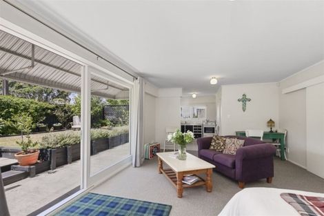 Photo of property in 1/5 Moana Avenue, Belmont, Auckland, 0622