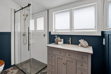 Photo of property in 19 Baring Terrace, Strandon, New Plymouth, 4312