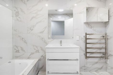 Photo of property in 43 Walsh Road, Papakura, 2110