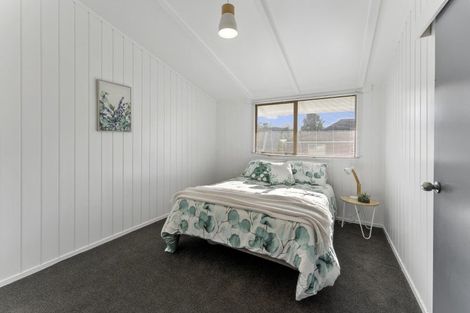 Photo of property in 60 Norana Road, Timberlea, Upper Hutt, 5018