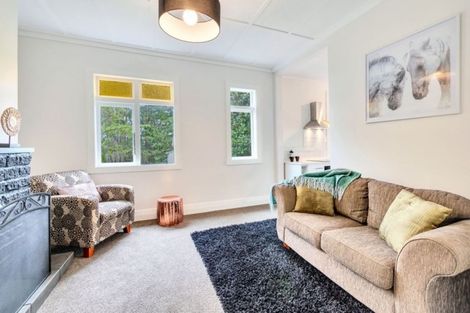 Photo of property in 21 Glendale Road, Glen Eden, Auckland, 0602