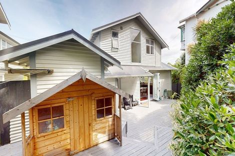 Photo of property in 181 Melbourne Road, Island Bay, Wellington, 6023