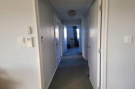 Photo of property in 158 Bruce Mclaren Road, Henderson, Auckland, 0612