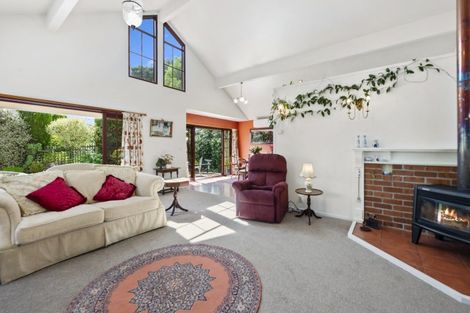 Photo of property in 19 Gibbs Place, Kinloch, Taupo, 3377