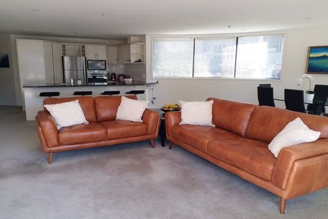 Photo of property in 1a/175 Hurstmere Road, Takapuna, Auckland, 0622