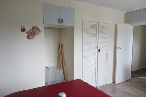 Photo of property in 2 Gibbs Road, Manurewa, Auckland, 2102