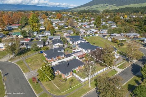 Photo of property in 1 Parekarangi Grove, Turangi, 3334