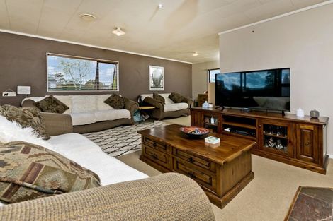 Photo of property in 52 Luanda Drive, Ranui, Auckland, 0612