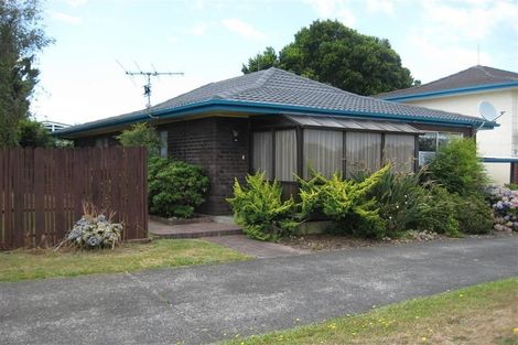 Photo of property in 1/61 Highland Park Drive, Highland Park, Auckland, 2010