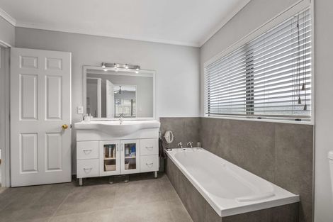 Photo of property in 173 Govett Avenue, Frankleigh Park, New Plymouth, 4310